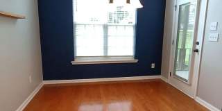 Sought After Riverwood Townhome! Gallery 12