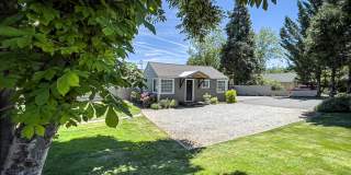Kelsey's Cottage: Fully Furnished 2 bd/1ba Jacksonville Cottage, Large yard! $300 Utility Fee Gallery 24
