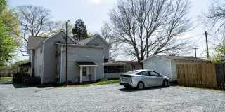 1/2 Mo Off Special - Historic area - China Grove- 1 bed,1bath Unit Gallery 5