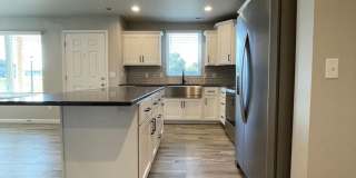 Exquisite 3-Bedroom Home with Modern Elegance and Scenic Views! Gallery 5