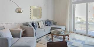 225 Collins Ave Gallery 1