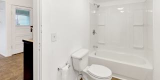 4 Bedroom, 1 Bathroom Home in the York Neighborhood for Rent! Gallery 29