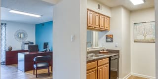 LakeRidge Square Gallery 6