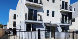 Spacious 4BR Duplex in North Hollywood Gallery 1