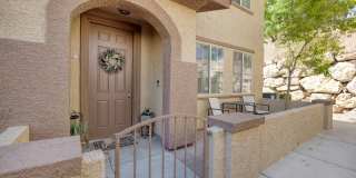 FULLY FURNISHED 2 BEDROOM CONDO IN THE NW WITH ATTACHED 2 CAR GARAGE Gallery 1