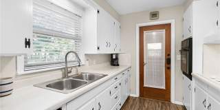 2052 Gruene Road Gallery 16