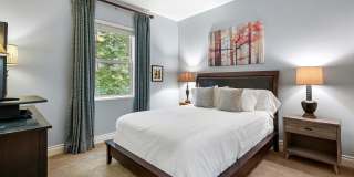 Fully Furnished Newly Remodeled Condo Downtown Gallery 19