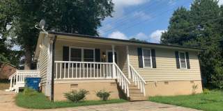 Darling Three Bedroom Home in Mount Holly NC!! Gallery 3