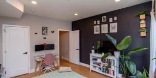 1815 INGERSOLL Street Gallery 27