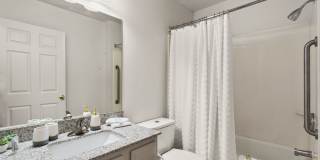 AVIA North Shore Gallery 8