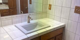 4 beds, 2 baths, 2 car garage . Boulder City RV parking Gallery 32