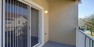 9075 Plymouth Place Gallery 8