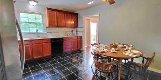 874 Hollyridge Drive Gallery 11