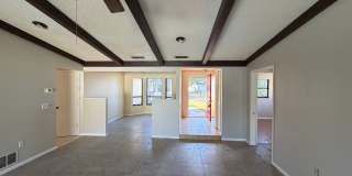 3/2 POOL Home- Beautiful Central Sarasota. Location, yard, pet-friendly!! Gallery 11
