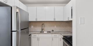 Students Welcome! Updated 2 Bedroom 1 Bath near Foothills Mall Gallery 6