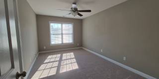 NEW LISTING!!!!! Gallery 21