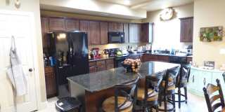 3 Primary Suites 2 Car Garage Townhome in Sandy 3 Primary Suites 2 Car Garage Townhome in Sandy Gallery 7