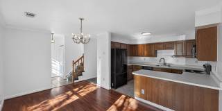 219 HEATHER Court Gallery 4
