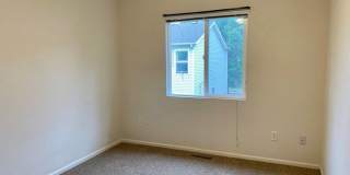 Four Bedroom Home with Extra Space! Gallery 8