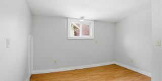 162 Winspear Avenue Gallery 8