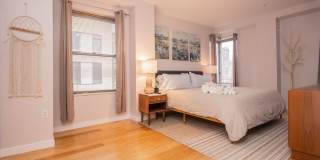 Charming 2 Bedroom Condo Gallery 1