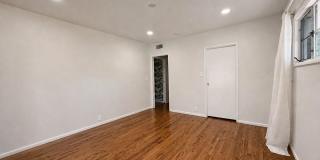 1796 E Mendocino St Gallery 21
