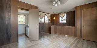 Fully Renovated 1BR/1BA/1PKG in Pearl City. Gallery 21