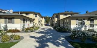 32-100 Marengo Apts Gallery 1