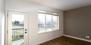 2BD 2.5BA + Bonus Room/Den/Office Townhouse w/Garage + AC + Washer/Dryer Included Gallery 4
