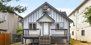 Beautifully Remodeled North Seattle Home with MIL Suite – Never Lived In! Beautifully Remodeled North Seattle Home with MIL Suite – Never Lived In! Gallery 1