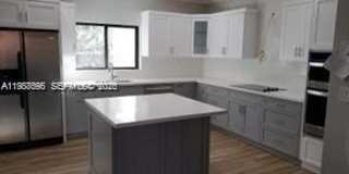 1023 SW 12th Ct Gallery 3