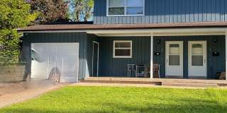 3 Bedroom home with garage, laundry and fenced yard! Gallery 3