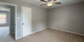 Double En-Suite Townhome Gallery 20