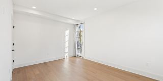 692 N High Street Gallery 11
