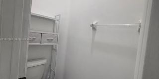 2221 NE 37th Ter Gallery 9