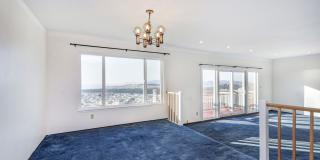 4BR/2.5BA Pet-Friendly Golden Gate Heights Home with Views, Bonus Room & 2-Car Garage | YouTube Tour Gallery 13