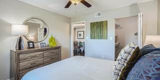 Lakeside Central Apartments Gallery 7