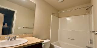 Lovely 3 bedroom/2.5 Bath Townhouse Gallery 8