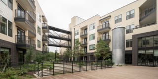 The Weaver Apartments Gallery 34