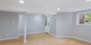 1311 E CAPITOL Street SE Gallery 43