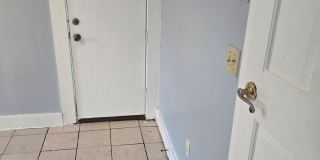 811 Central Avenue Gallery 25