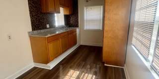 1305 Larchmont Avenue Gallery 4