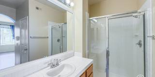 SD: Comfortable 2BD/2BA Townhome in Carmel Mountain Ranch with Community Pool, Attached Garage & In-Unit Laundry Gallery 7