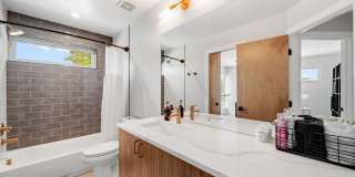 Luxury 4BD, 5BA Duplex in LoHi with Covered Rooftop Deck Luxury 4BD, 5BA Duplex in LoHi with Covered Rooftop Deck Gallery 21