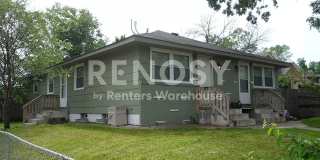 Wonderful 2BD / 1 BA DUPLEX  in Minneapolis Available 1/1/2024! Gallery 1