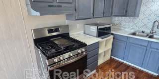 285 S Gift St Gallery 16