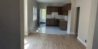 1341 & 1343 Seward Street Gallery 39