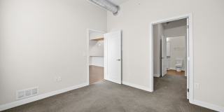 The Maxwell Downtown Des Moines Gallery 180