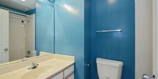 Gorgeous 2 Bedroom Townhome available in Palatine! Gallery 10