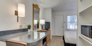 Waterford Studios Fully Furnished with Utilities Included Gallery 1